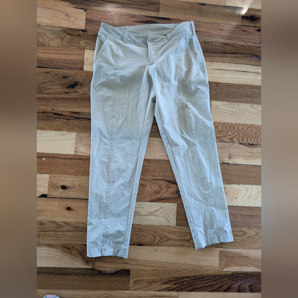 Athleta active pants size 2 in tan